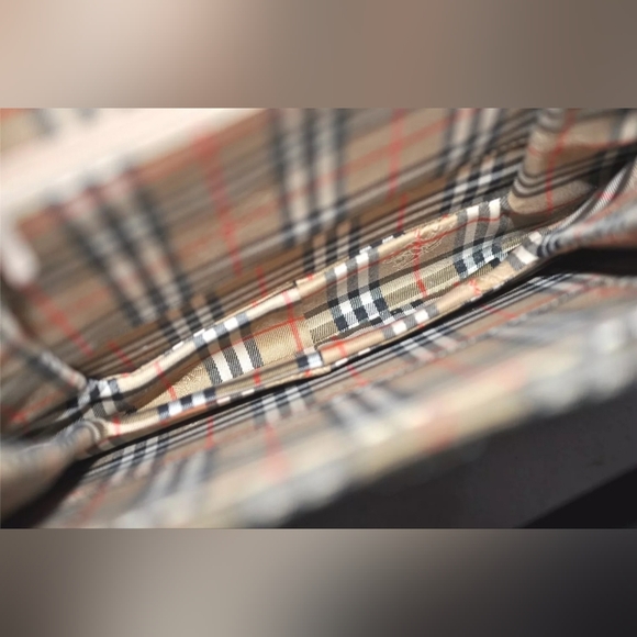 BURBERRY authenticated house check cross-body shoulder bag. - Picture 10 of 13